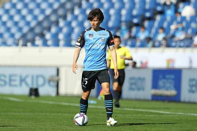 福克斯49分国王险胜爵士 独行侠胜马刺止4连败