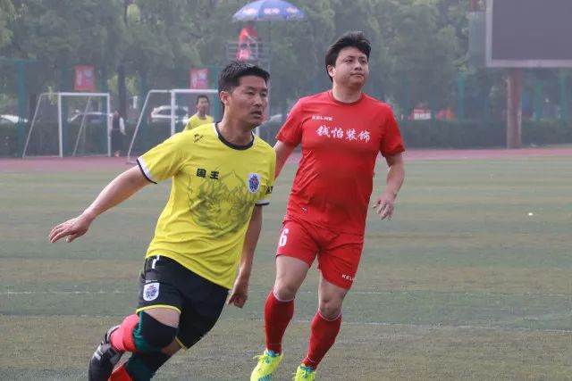 西甲-菲利克斯凌空破门 巴塞罗那1-0战胜加的斯